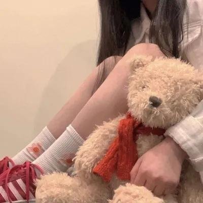 碧窗艳影